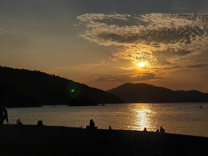 My Cozy Nest - Near Beach บาตูเฟอริงกี ภายนอก รูปภาพ